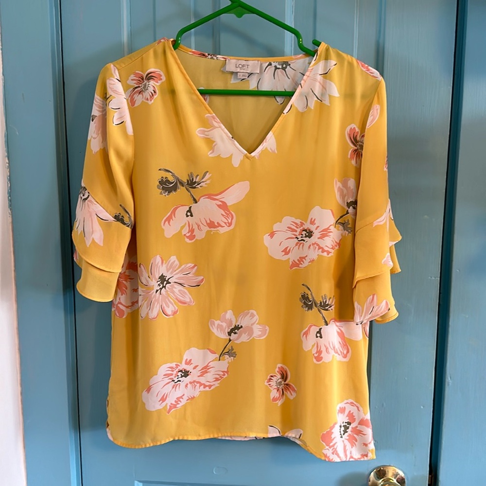 Loft Outlet bell short sleeve blouse